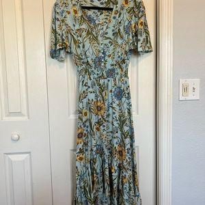 Gorgeous dress in great condition.